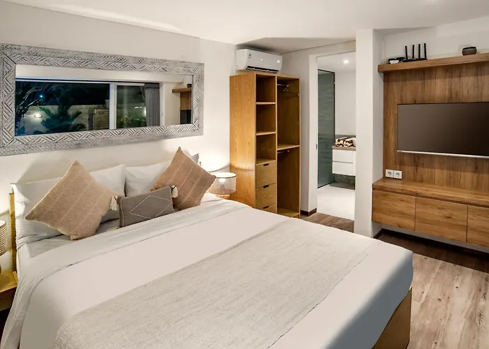 Ferienhaus Center Of - Cute Little - Calm & Quiet - 2br Canggu